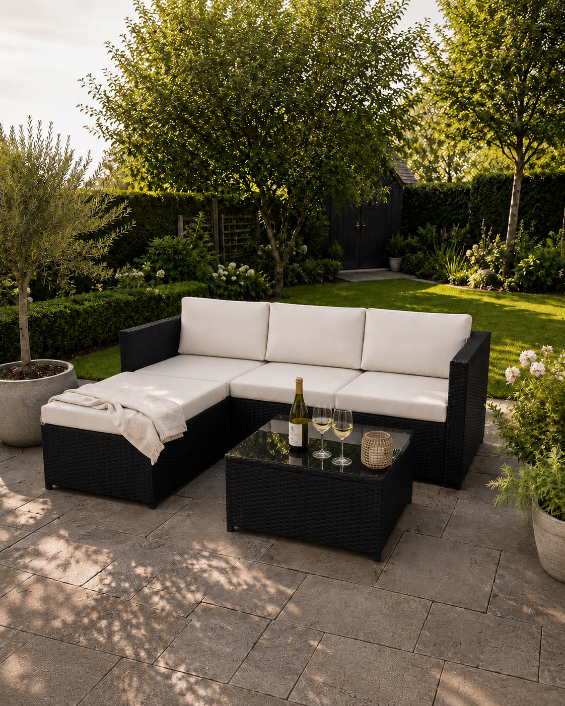 Black – VOLKE Rattan Corner Lounge Set, in the garden